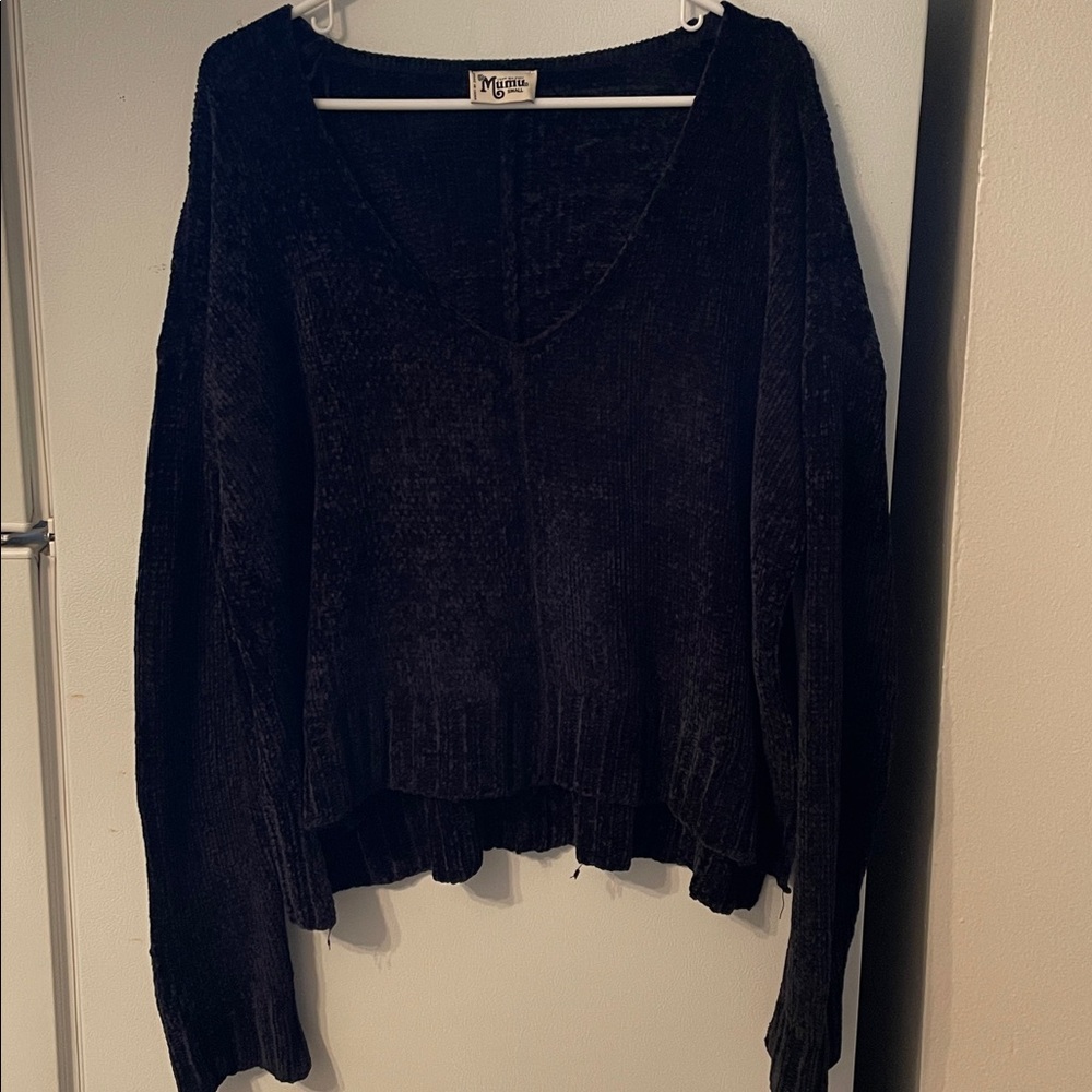 Show Me Your MuMu‎ Small V-Neck Stylish Black Sweater Comfort Soft